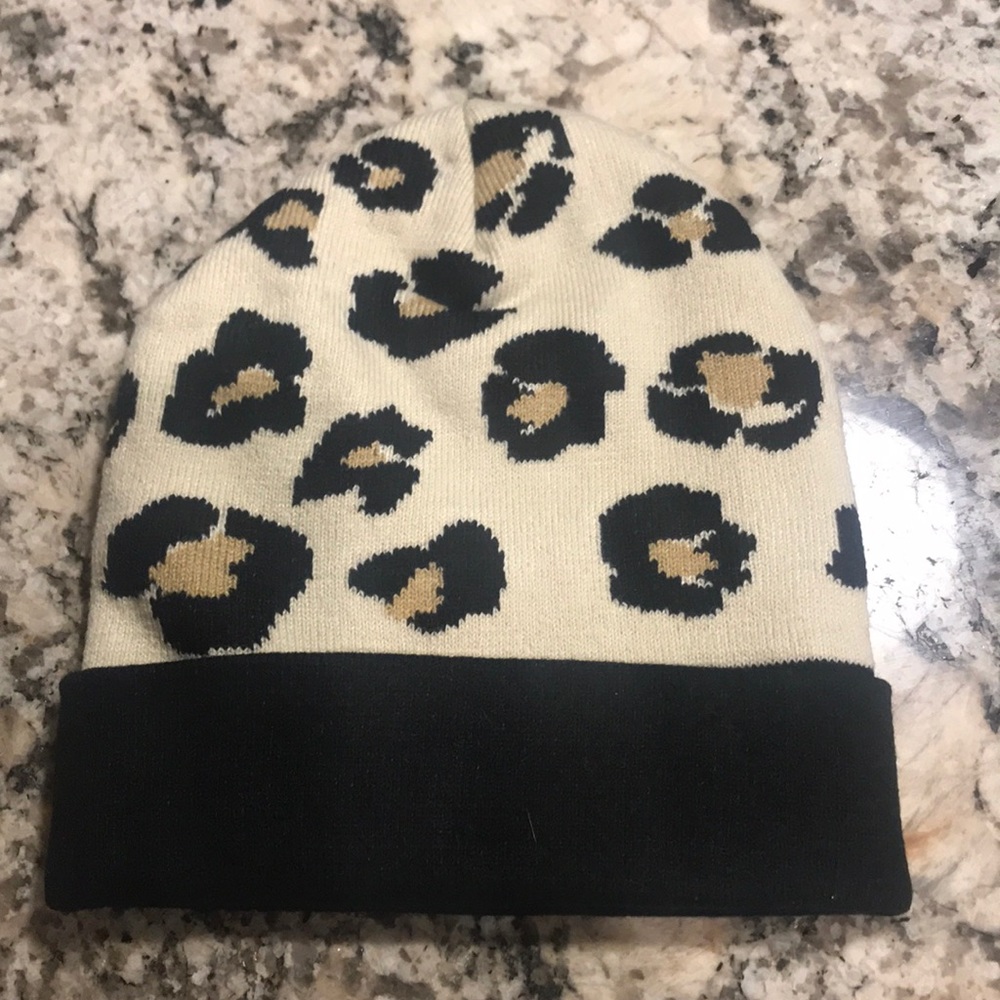 Leopard beanie